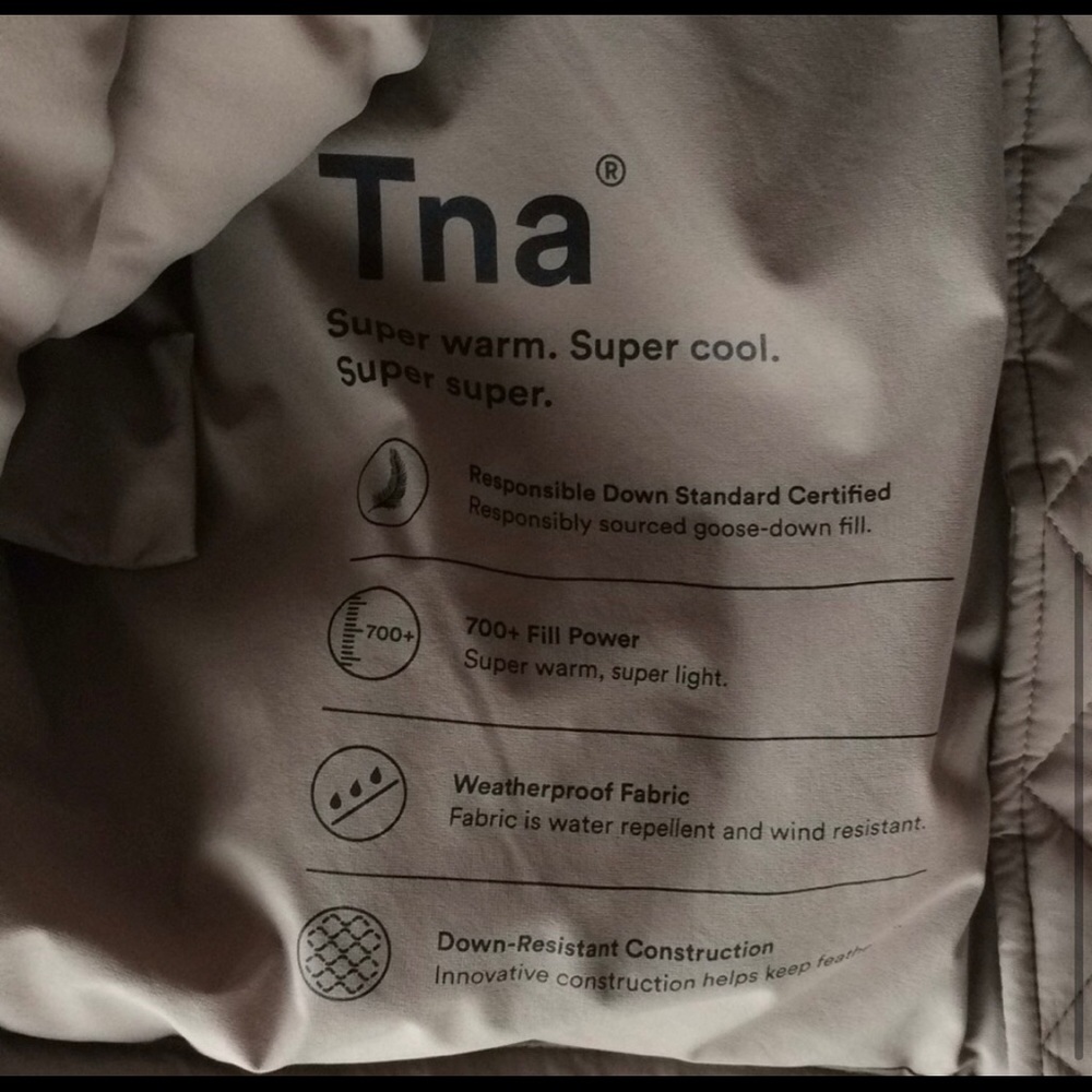 SOLD TNA super puff vest modern taupe - Picture 5 of 5
